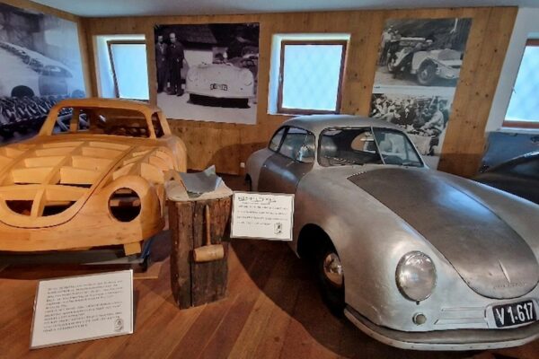 3-Campanula-camping-museum-Porsche