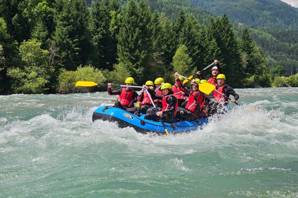 3-Campanula-camping-rafting