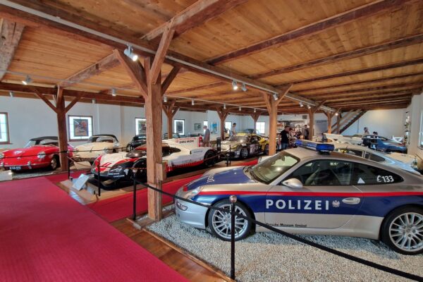 8-Campanula-camping-museum-Porsche